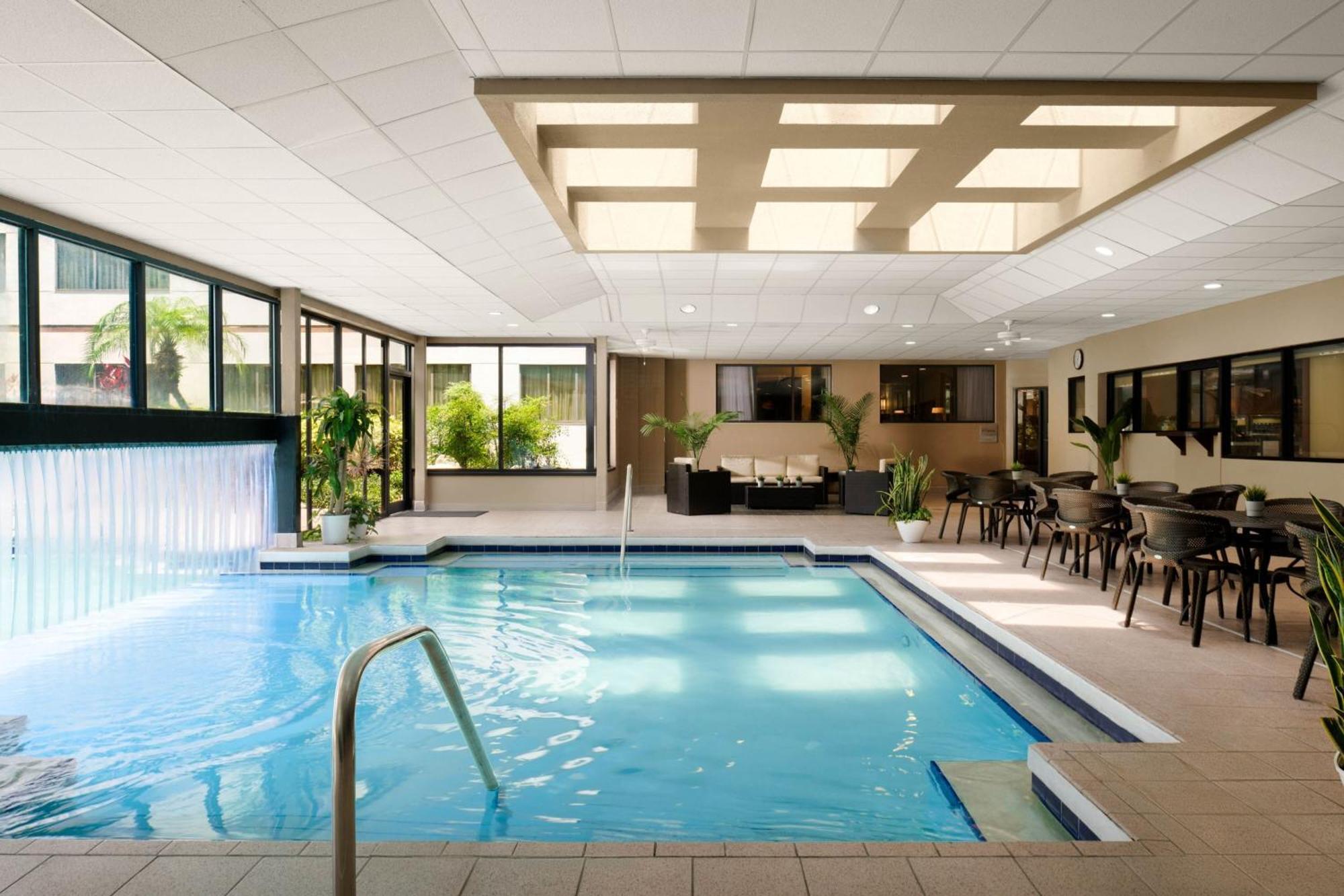 Sheraton Suites Orlando Airport Hotel Exterior foto